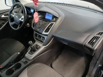 Ford Focus Focus 3 Wagon Combi 1.0 Ti-VCT EcoBoost 12V 100 (M2DA(Euro 5)) [74kW] =
 (02-2012/05-2018) picture 8