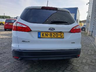 Ford Focus Focus 3 Wagon Combi 1.0 Ti-VCT EcoBoost 12V 125 (M1DA(Euro 5)) [92kW] =
 (02-2012/05-2018) picture 4