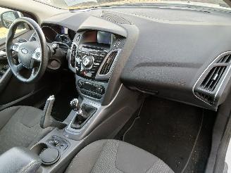 Ford Focus Focus 3 Wagon Combi 1.0 Ti-VCT EcoBoost 12V 125 (M1DA(Euro 5)) [92kW] =
 (02-2012/05-2018) picture 6