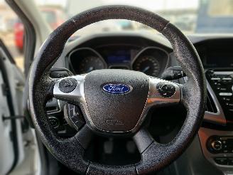 Ford Focus Focus 3 Wagon Combi 1.0 Ti-VCT EcoBoost 12V 125 (M1DA(Euro 5)) [92kW] =
 (02-2012/05-2018) picture 12