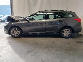 Ford Focus Focus 3 Wagon Combi 1.0 Ti-VCT EcoBoost 12V 125 (M1DD) [92kW]  (02-201=
2/05-2018) picture 4