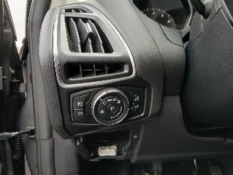 Ford Focus Focus 3 Wagon Combi 1.0 Ti-VCT EcoBoost 12V 125 (M1DA(Euro 5)) [92kW] =
 (02-2012/05-2018) picture 14