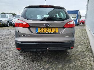 Ford Focus Focus 3 Wagon Combi 1.0 Ti-VCT EcoBoost 12V 125 (M1DA(Euro 5)) [92kW] =
 (02-2012/05-2018) picture 6