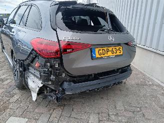 Mercedes C-klasse C Estate (S206) Combi C-300 e 2.0 Turbo (M254.920) [230kW]  (12-2021/.=
=2E.) picture 32