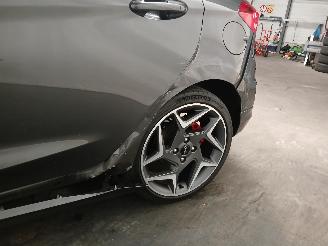 Ford Fiesta Fiesta 7 Hatchback 1.5 EcoBoost 12V ST (YZJA) [147kW]  (04-2018/07-202=
3) picture 23