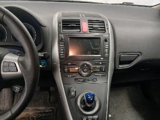 Toyota Auris Auris (E15) Hatchback 1.8 16V HSD Full Hybrid (2ZRFXE) [100kW]  (09-20=
10/09-2012) picture 18