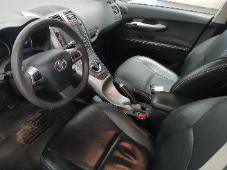 Toyota Auris Auris (E15) Hatchback 1.8 16V HSD Full Hybrid (2ZRFXE) [100kW]  (09-20=
10/09-2012) picture 13