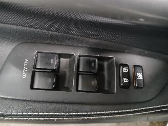 Toyota Auris Auris (E15) Hatchback 1.8 16V HSD Full Hybrid (2ZRFXE) [100kW]  (09-20=
10/09-2012) picture 14
