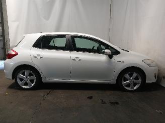 Toyota Auris Auris (E15) Hatchback 1.8 16V HSD Full Hybrid (2ZRFXE) [100kW]  (09-20=
10/09-2012) picture 7