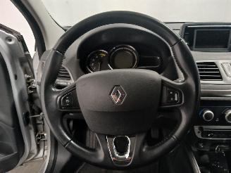 Renault Mégane Megane III Berline (BZ) Hatchback 5-drs 1.5 dCi 110 (K9K-636(K9K-A6)) =
[81kW]  (02-2009/02-2016) picture 20