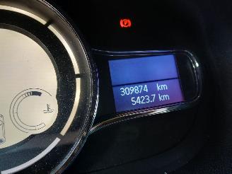 Renault Mégane Megane III Berline (BZ) Hatchback 5-drs 1.5 dCi 110 (K9K-636(K9K-A6)) =
[81kW]  (02-2009/02-2016) picture 2