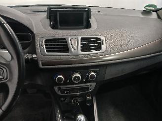 Renault Mégane Megane III Berline (BZ) Hatchback 5-drs 1.5 dCi 110 (K9K-636(K9K-A6)) =
[81kW]  (02-2009/02-2016) picture 18