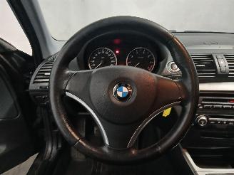 BMW 1-serie 1 serie (E87/87N) Hatchback 5-drs 116i 1.6 16V (N43-B16A) [90kW]  (09-=
2007/06-2011) picture 19