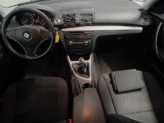 BMW 1-serie 1 serie (E87/87N) Hatchback 5-drs 116i 1.6 16V (N43-B16A) [90kW]  (09-=
2007/06-2011) picture 10