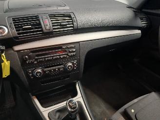 BMW 1-serie 1 serie (E87/87N) Hatchback 5-drs 116i 1.6 16V (N43-B16A) [90kW]  (09-=
2007/06-2011) picture 16