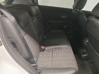 Honda  HR-V (RU) MPV 1.5 i-VTEC 16V (L15B4(Euro 6)) [96kW]  (08-2015/...) picture 11
