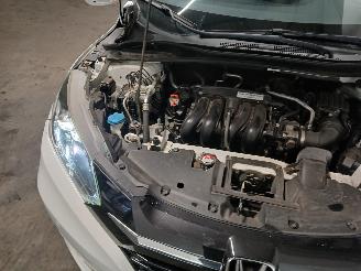 Honda  HR-V (RU) MPV 1.5 i-VTEC 16V (L15B4(Euro 6)) [96kW]  (08-2015/...) picture 29