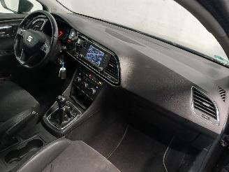 Seat Leon Leon ST (5FF) Combi 5-drs 1.6 TDI 16V (CRKB) [81kW]  (09-2013/08-2020)= picture 8