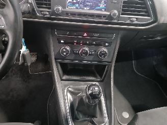 Seat Leon Leon ST (5FF) Combi 5-drs 1.6 TDI 16V (CRKB) [81kW]  (09-2013/08-2020)= picture 20