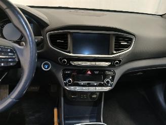 Hyundai Ioniq Ioniq Liftback EV (EM09) [88kW]  (03-2016/08-2019) picture 18