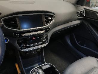 Hyundai Ioniq Ioniq Liftback EV (EM09) [88kW]  (03-2016/08-2019) picture 17