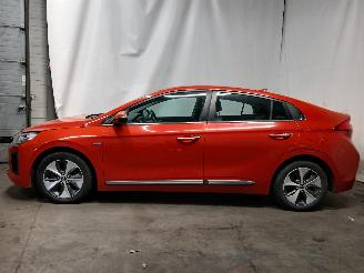 Hyundai Ioniq Ioniq Liftback EV (EM09) [88kW]  (03-2016/08-2019) picture 4