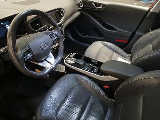 Hyundai Ioniq Ioniq Liftback EV (EM09) [88kW]  (03-2016/08-2019) picture 13