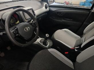 Toyota Aygo Aygo (B40) Hatchback 1.0 12V VVT-i (1KR-FE) [51kW]  (05-2014/06-2018) picture 13