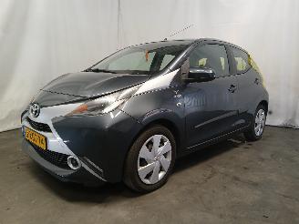 Toyota Aygo Aygo (B40) Hatchback 1.0 12V VVT-i (1KR-FE) [51kW]  (05-2014/06-2018) picture 3