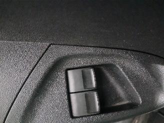 Toyota Aygo Aygo (B40) Hatchback 1.0 12V VVT-i (1KR-FE) [51kW]  (05-2014/06-2018) picture 14