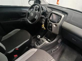 Toyota Aygo Aygo (B40) Hatchback 1.0 12V VVT-i (1KR-FE) [51kW]  (05-2014/06-2018) picture 9