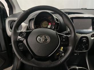 Toyota Aygo Aygo (B40) Hatchback 1.0 12V VVT-i (1KR-FE) [51kW]  (05-2014/06-2018) picture 19