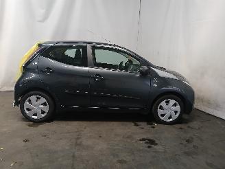 Toyota Aygo Aygo (B40) Hatchback 1.0 12V VVT-i (1KR-FE) [51kW]  (05-2014/06-2018) picture 7