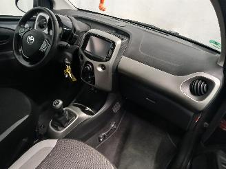 Toyota Aygo Aygo (B40) Hatchback 1.0 12V VVT-i (1KR-FE) [51kW]  (05-2014/06-2018) picture 8
