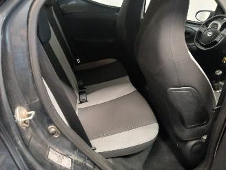 Toyota Aygo Aygo (B40) Hatchback 1.0 12V VVT-i (1KR-FE) [51kW]  (05-2014/06-2018) picture 10
