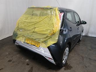 Toyota Aygo Aygo (B40) Hatchback 1.0 12V VVT-i (1KR-FE) [51kW]  (05-2014/06-2018) picture 5