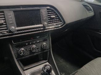 Seat Leon Leon (5FB) Hatchback 5-drs 1.6 TDI 16V (CXXB) [81kW]  (09-2013/08-2020=
) picture 17