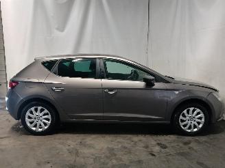 Seat Leon Leon (5FB) Hatchback 5-drs 1.6 TDI 16V (CXXB) [81kW]  (09-2013/08-2020=
) picture 7
