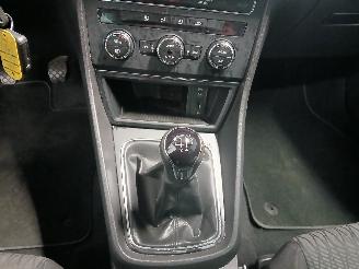 Seat Leon Leon (5FB) Hatchback 5-drs 1.6 TDI 16V (CXXB) [81kW]  (09-2013/08-2020=
) picture 19