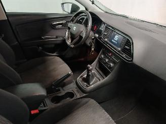 Seat Leon Leon (5FB) Hatchback 5-drs 1.6 TDI 16V (CXXB) [81kW]  (09-2013/08-2020=
) picture 9