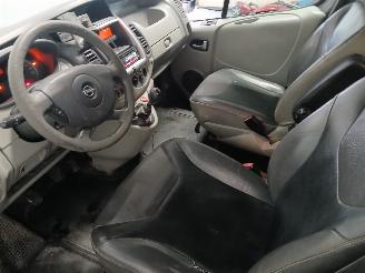 Opel Vivaro Vivaro Van 2.0 CDTI (M9R-780) [84kW]  (08-2006/07-2014) picture 13