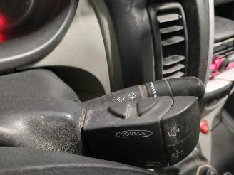 Opel Vivaro Vivaro Van 2.0 CDTI (M9R-780) [84kW]  (08-2006/07-2014) picture 16