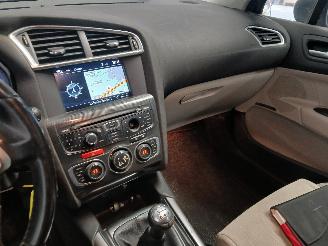 Citroën C4 C4 Berline (NC) Hatchback 5-drs 1.6 16V VTi (EP6C(5FS)) [88kW]  (10-20=
10/...) picture 17