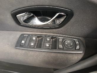 Renault Mégane Megane III Grandtour (KZ) Combi 5-drs 1.6 16V (K4M-858(K4M-R8)) [81kW]=
  (05-2009/08-2015) picture 14