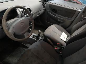 Hyundai Accent Accent Hatchback 1.3 12V (G4EA) [62kW]  (08-2002/11-2005) picture 13