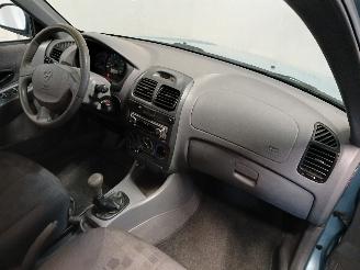 Hyundai Accent Accent Hatchback 1.3 12V (G4EA) [62kW]  (08-2002/11-2005) picture 8