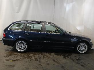BMW 3-serie 3 serie Touring (E46/3) Combi 330i 24V (M54-B30(306S3)) [170kW]  (06-2=
000/09-2005) picture 6