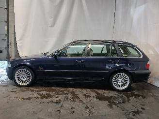 BMW 3-serie 3 serie Touring (E46/3) Combi 330i 24V (M54-B30(306S3)) [170kW]  (06-2=
000/09-2005) picture 3