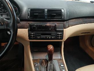 BMW 3-serie 3 serie Touring (E46/3) Combi 330i 24V (M54-B30(306S3)) [170kW]  (06-2=
000/09-2005) picture 17