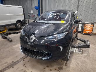 Dezmembrări autoturisme Renault Zoé Zoé (AG) Hatchback 5-drs 65kW (5AM-450(5AM-B4)) [65kW]  (06-2012/03-=
2024) 2013